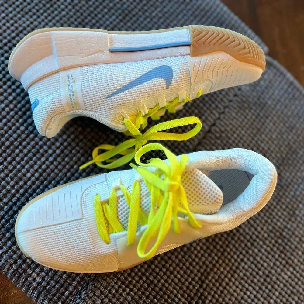 Men’s 6/Women’s 7.5 𝗡𝗜𝗞𝗘 🎾 𝗭𝗼𝗼𝗺 𝗖𝗵𝗮𝗹𝗹𝗲𝗻𝗴𝗲 𝗚𝗣 𝗧𝗲𝗻𝗻𝗶𝘀 𝗦𝗵𝗼𝗲𝘀 - Picture 12 of 14